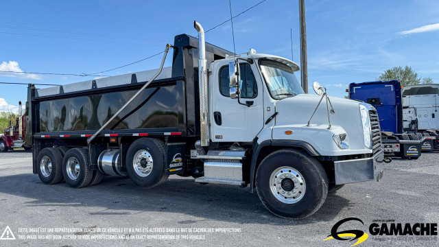 2020 FREIGHTLINER 114SD 12 WHEEL TWIN STEER DUMP TRUCK in Heavy Trucks in Oshawa / Durham Region - Image 4