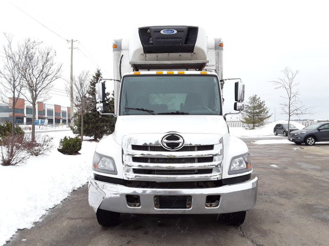 2018 Hino 338 Reefer / Refrigerated *Fire Sale Promo* in Heavy Trucks in Oakville / Halton Region - Image 2