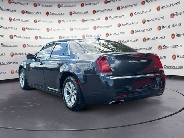 2019 Chrysler 300 300 Touring RWD Backup Camera Bluetooth in Cars & Trucks in Calgary - Image 4