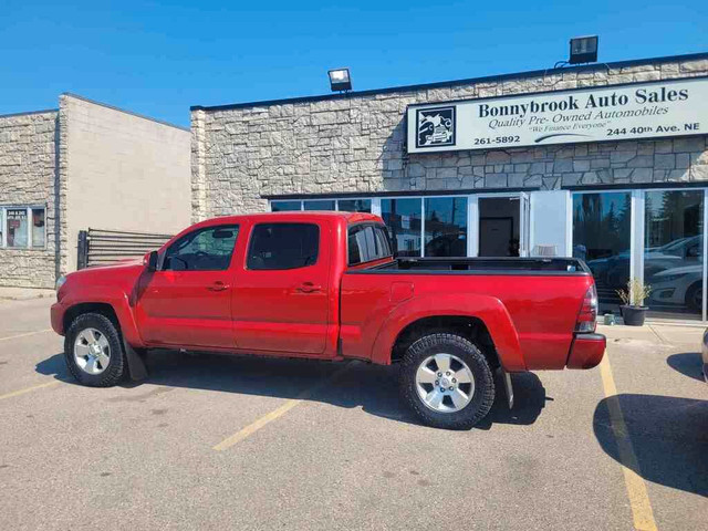 2012 Toyota Tacoma 4WD Double Cab/leather seats/backup camera in Cars & Trucks in Calgary - Image 2
