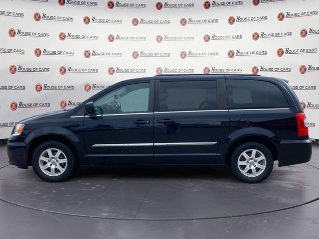  2011 Chrysler Town & Country 4dr Wgn Touring in Cars & Trucks in Lethbridge - Image 2