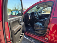2018 GMC Sierra 1500 4WD Crew Cab SLT with the 5.3L V8 and only 106,000kms. Clean history with no ac... (image 8)