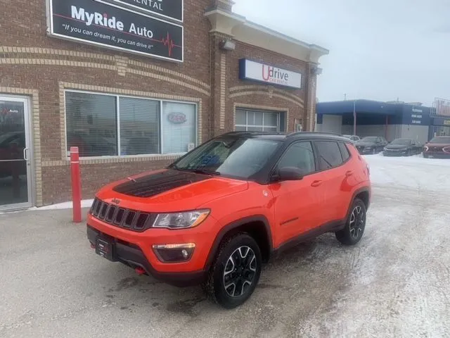 2021 Jeep Compass Trailhawk/LEATHER/BACK UP SENSORS AND MORE