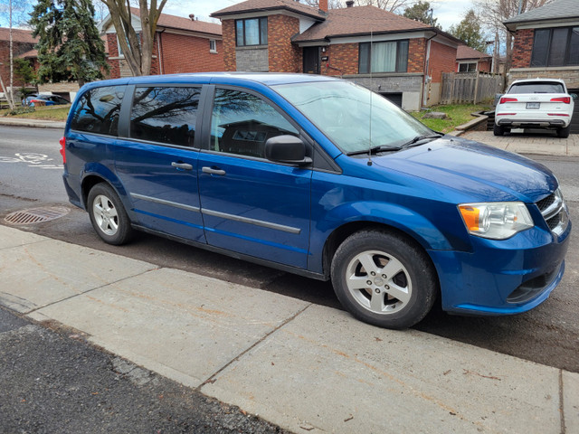 2011 Dodge Grand Caravan SXT dans Autos et camions  à Ville de Montréal - Image 4