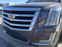 Luxury Collection Equipment Group *Premium Leather Heated and Ventilated Seats *Heated 2nd Row Seats... (image 2)