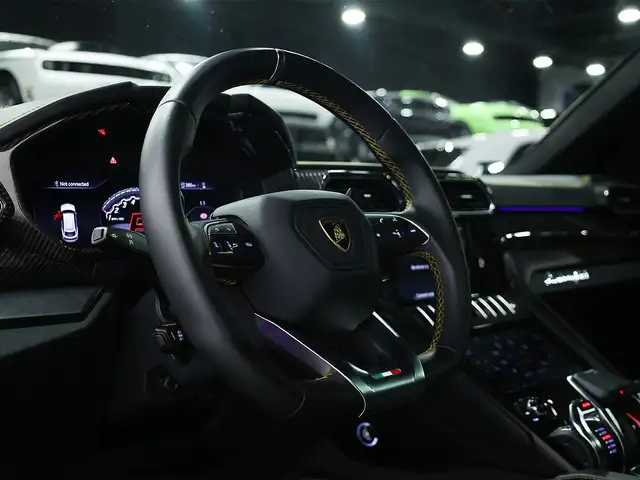 2021 Lamborghini Urus AWD Ad Persona Purple Paint in Cars & Trucks in Laval / North Shore - Image 18