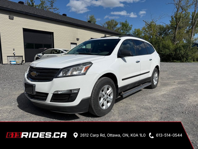 2017 Chevrolet Traverse AWD 4dr LS in Cars & Trucks in Ottawa