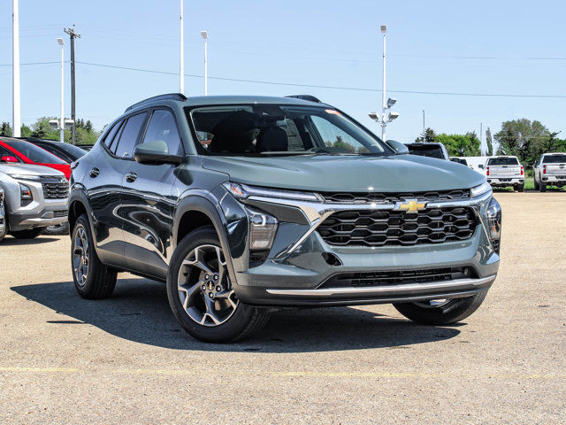 2025 Chevrolet Trax LT in Cars & Trucks in Edmonton - Image 2
