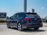 | ONE OWNER | NO REPORTED ACCIDENTS | Experience luxury, performance, and advanced technology with t... (image 4)