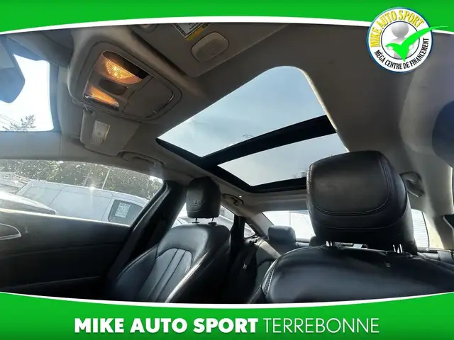 Chrysler 200 C berline 4 portes TA 2016 à vendre in Cars & Trucks in Laval / North Shore - Image 15