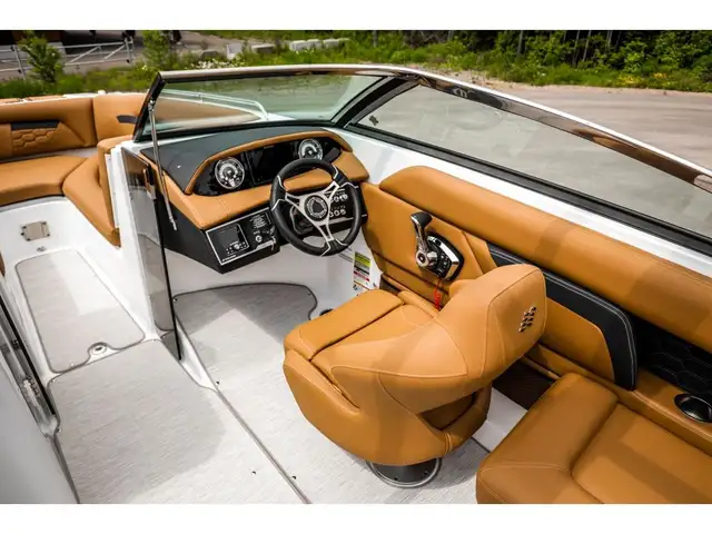 2026 Four Winns HD5 in Powerboats & Motorboats in Québec City - Image 31