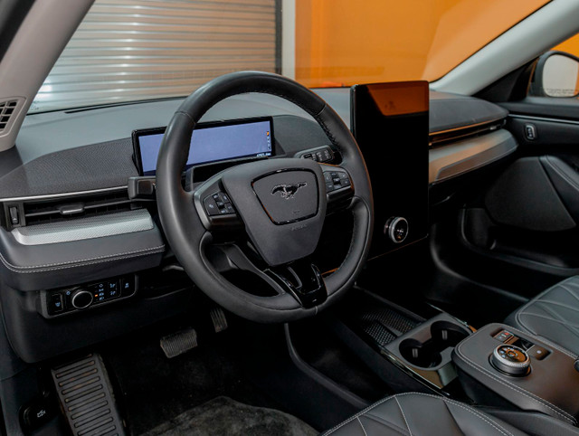 2023 Ford Mustang Mach-E SELECT E-AWD *NAV* CUIR CAM 360 REG ADA in Cars & Trucks in Laurentides - Image 2