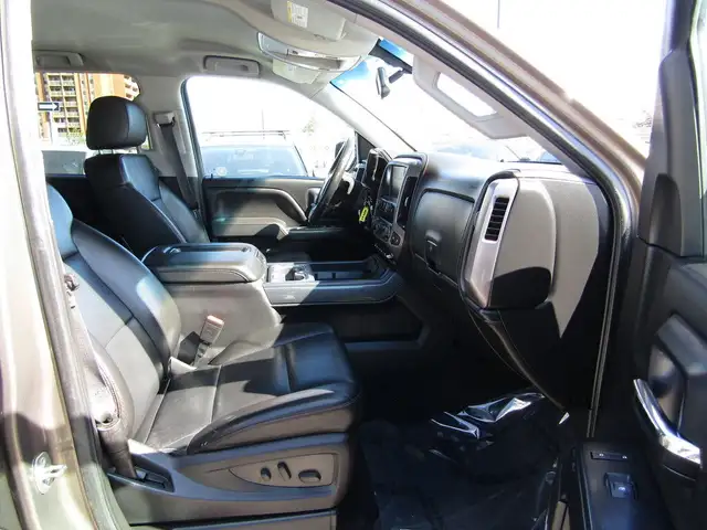 2015 GMC Sierra 1500 SLT ALL TERRAIN PKG 4WD CREW CAB 5.3L B.CAM in Cars & Trucks in Calgary - Image 15