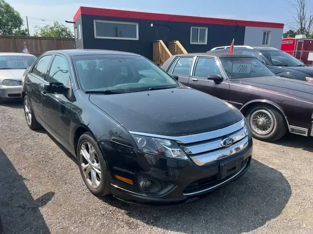 2012 Ford Fusion SE in Cars & Trucks in Oshawa / Durham Region - Image 4