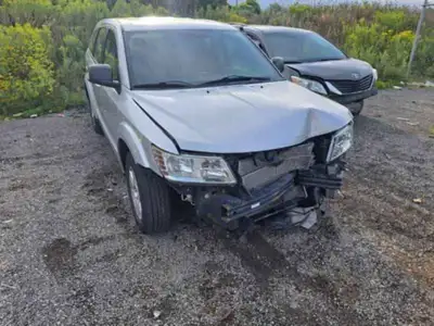 2012 Dodge Journey Canada Value Pkg Low Mileage! 48 042 KM 2.4L, 4 Cylinder Engine AM/FM/Radio, Leat...
