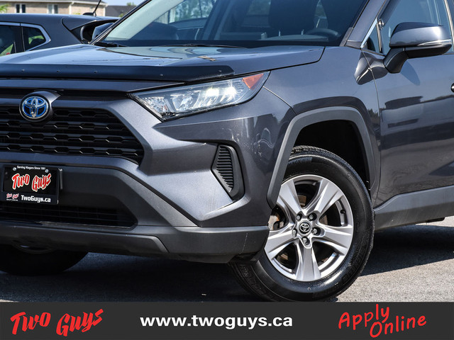 2022 Toyota RAV4 Hybrid LE AWD Back Up Cam Heated Front Seats in Cars & Trucks in St. Catharines - Image 2