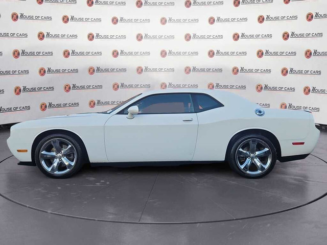  2014 Dodge Challenger 2dr Cpe SXT Power Windows AC Bluetooth in Cars & Trucks in Calgary - Image 2
