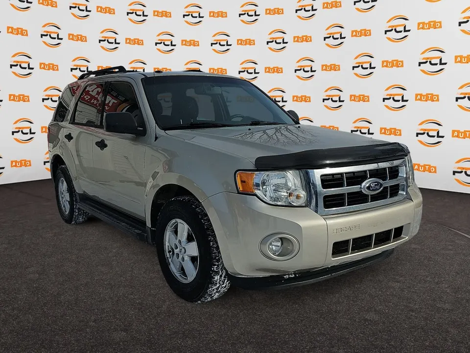 2010 Ford Escape AWD Low km Sunroof 1 Year Warranty