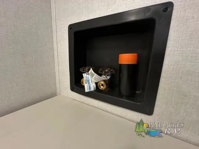 2025 Dutchmen RV Astoria 2913FK in Travel Trailers & Campers in Truro - Image 33