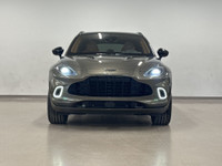 L'Aston Martin DBX 2022 est un VUS raffiné à traction intégrale qui allie performances et fonctionna... (image 2)