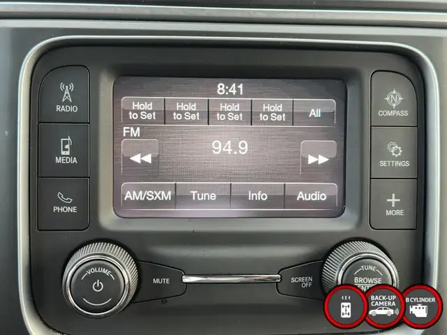 2023 RAM RAM 1500 CLASSIC CREW CAB 4X4 (DS) SLT CLASSIC CREW dans Autos et camions dans Stratford - Image 21