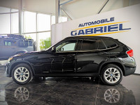 Comes equipped with: Power Mirrors, Sunroof , Halogen Headlamps, Courtesy lights, LED Headlights, LE... (image 8)