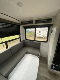 Coachmen Spirit SBT16RDB- Enjoy the ease of lightweight towing with this 3,020lbs trailer. Enjoy a n... (image 8)