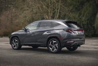 2023 Hyundai Tucson Hybrid Luxury Equipped with a 1.6L turbocharged hybrid engine producing 226 hp a... (image 7)
