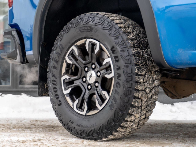 2022 Chevrolet Silverado 1500 4WD Crew Cab 147" ZR2 in Cars & Trucks in Saskatoon - Image 3