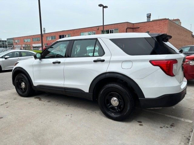 2020 Ford Police Interceptor Utility AWD HYBRID **BACK UP CAMERA in Cars & Trucks in City of Toronto - Image 2