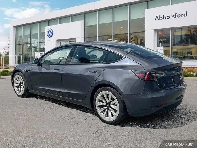 2023 Tesla Model 3 Long Range in Cars & Trucks in Abbotsford - Image 4