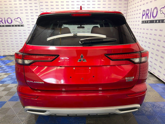 2022 Mitsubishi Outlander in Cars & Trucks in Ottawa - Image 4