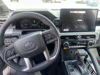 **TOYOTA**TACOMA**2025**TRAIL HUNTER**DISPONIBLE MAINTENANT** (image 7)