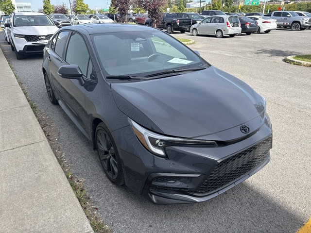 2024 TOYOTA COROLLA SE BAS KM ECRAN CARPLAY TOIT OUVR SIEGES+VOL dans Autos et camions  à Laval/Rive Nord - Image 2