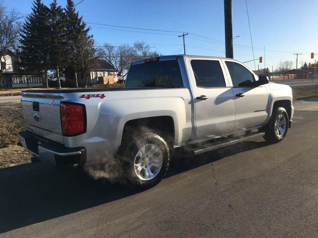 2018 CHEVROLET SILVERADO 1500 CUSTOM 4X4 CREW in Cars & Trucks in Belleville - Image 3