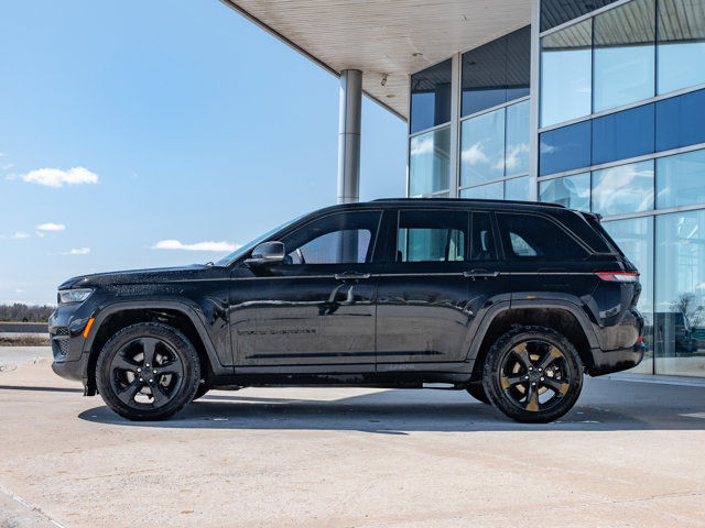 2023 Jeep Grand Cherokee Altitude in Cars & Trucks in Barrie - Image 2