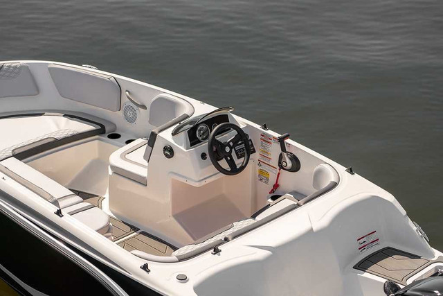 2024 Bayliner M15 in Powerboats & Motorboats in Peterborough - Image 3