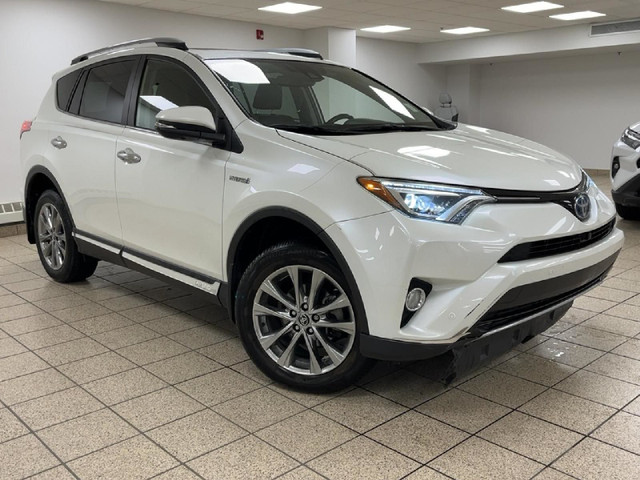 2017 Toyota RAV4 LIMITED in Cars & Trucks in Calgary