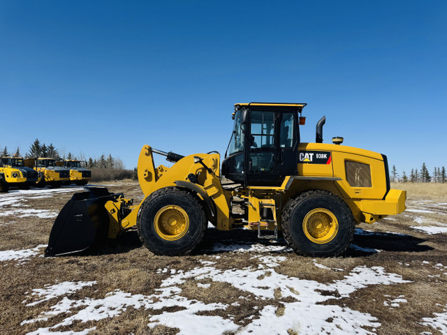 2015 CAT 938K in Heavy Equipment in Calgary - Image 2