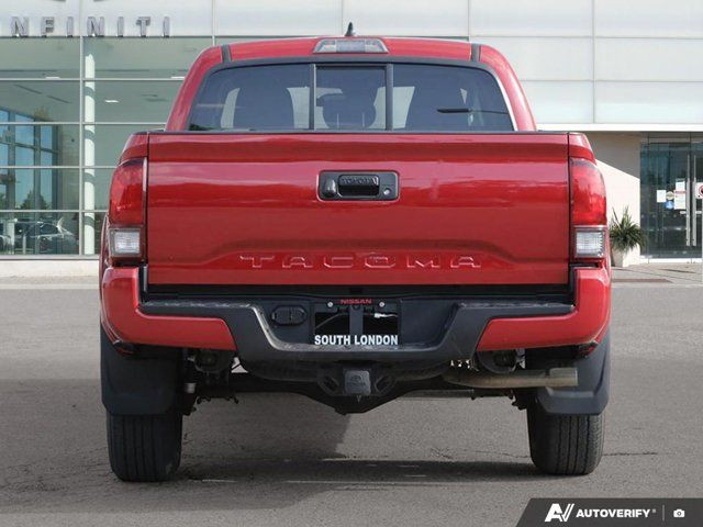 2023 Toyota Tacoma SR5 | 4X4 | Crew Cab | No Accidents in Cars & Trucks in London - Image 4