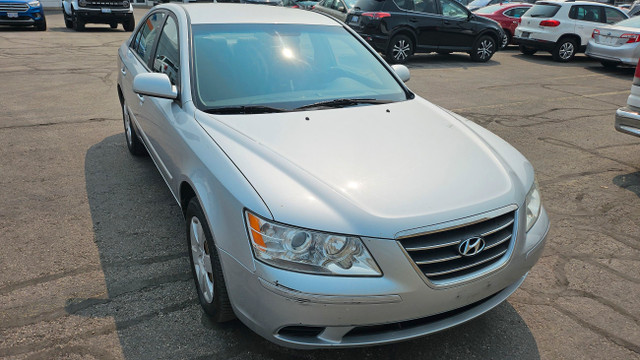 2010 Hyundai Sonata GL in Cars & Trucks in London