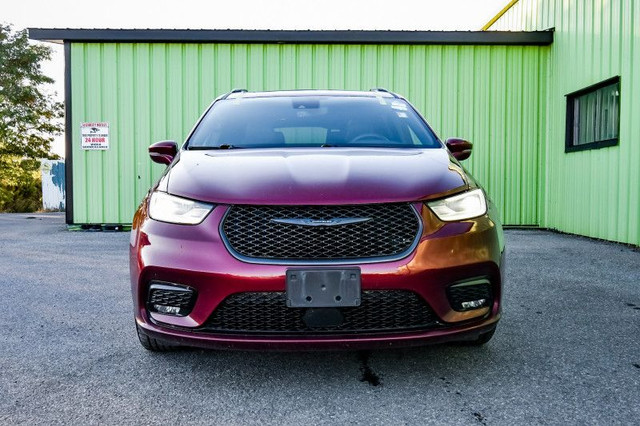 2022 Chrysler Pacifica Touring L AWD • HEATED LEATHER • CP/AA in Cars & Trucks in Cornwall - Image 4