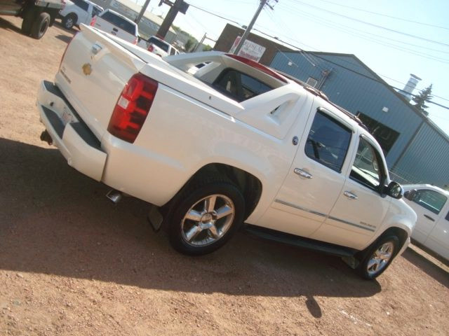 2013 Chevrolet Avalanche 4X4 BLACK LTZ DIAMOND EDITION in Cars & Trucks in Edmonton - Image 3