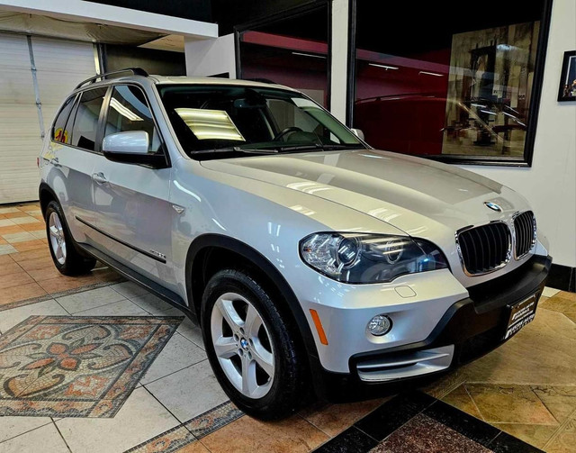 2010 BMW X5 xDrive30i No Accidents/All Wheel Drive/Panoramic... in Cars & Trucks in City of Toronto - Image 4