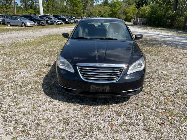 2014 Chrysler 200 Touring in Cars & Trucks in Barrie - Image 2