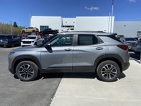 The 2025 Chevrolet Trailblazer LT in Sterling Grey Metallic is a stylish and practical subcompact SU... (image 4)