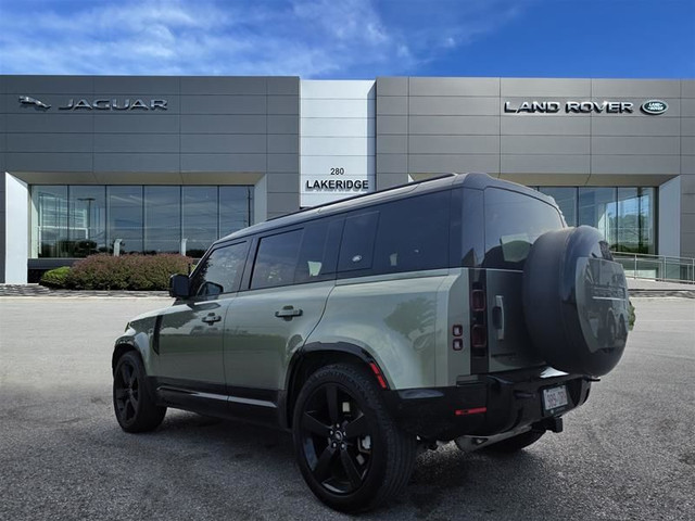 2023 Land Rover Defender 110 P400 X-Dynamic SE in Cars & Trucks in Oshawa / Durham Region - Image 2