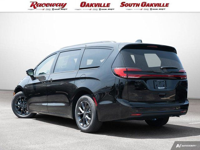 2025 Chrysler Pacifica Select in Cars & Trucks in Mississauga / Peel Region - Image 4