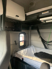 Ryder Stock ID: 876539 Transmission Type/Speed: Auto 10 Engine: DIESEL X15'17 500/1800 Horse Power:... (image 9)