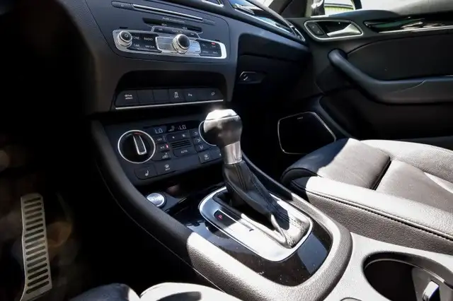 2018 Audi Q3 2.0 TFSI quattro Technik • SUNROOF • BOSE AUDIO • N dans Autos et camions dans Kingston - Image 29